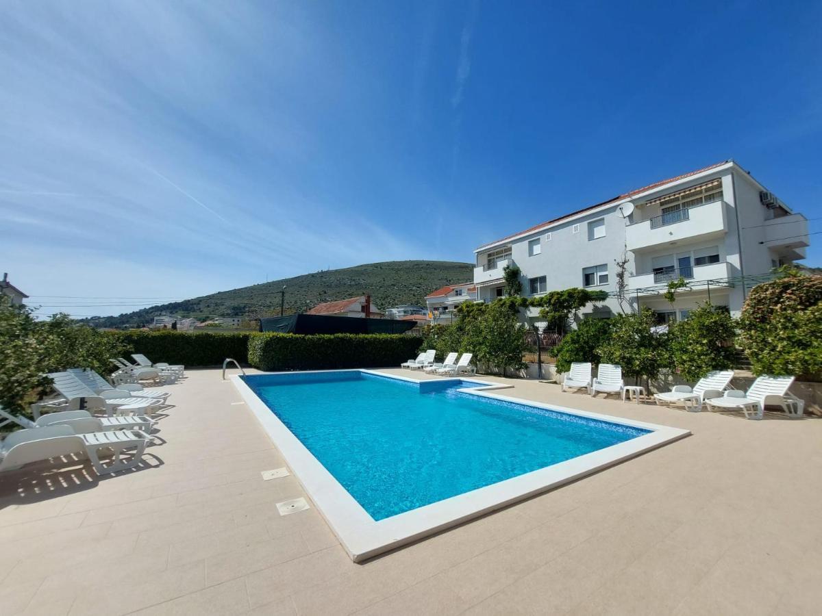 Apartments Zulim Trogir Exterior photo
